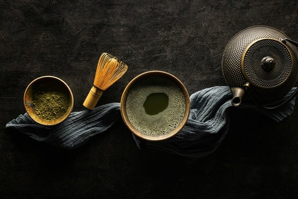 Quelles astuces pour offrir une carte de thés matcha spécialisés dans un salon de thé contemporain?